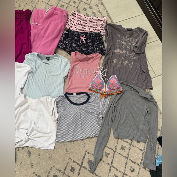 Colorful Clothing Bundle Juniors XS/S - Picture 3 of 4